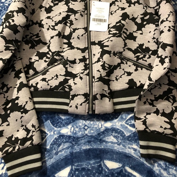 Fabletics Cecilia Bomber Jacket - Picture 4 of 4